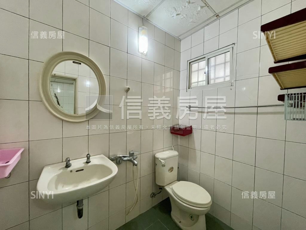 近北區免千萬孝親車庫透天房屋室內格局與周邊環境