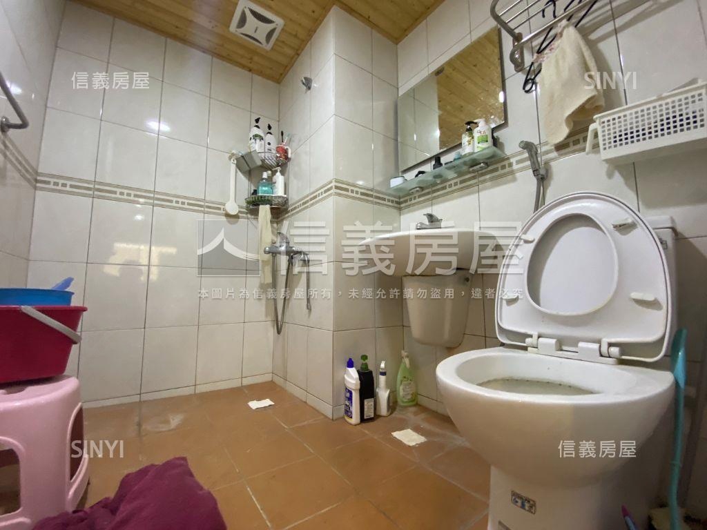 近河樂。採光木質大套房房屋室內格局與周邊環境