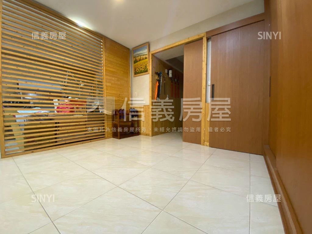 近河樂。採光木質大套房房屋室內格局與周邊環境