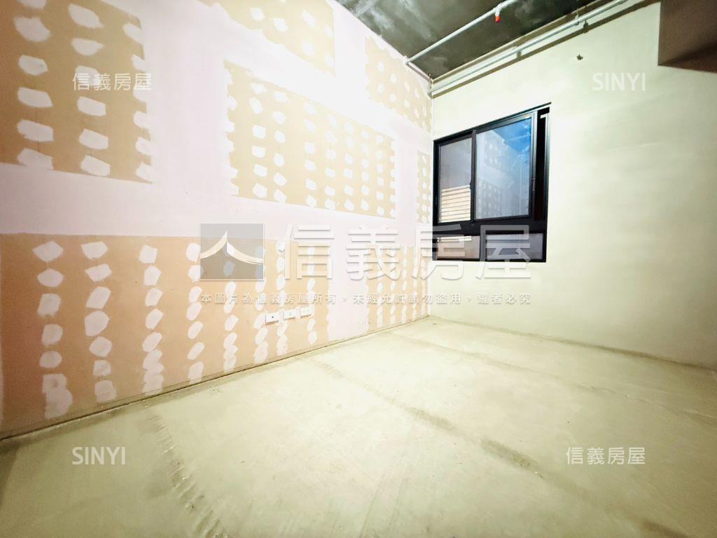 七期獨秀四房雙車位房屋室內格局與周邊環境
