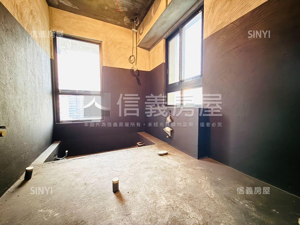 七期獨秀四房雙車位房屋室內格局與周邊環境
