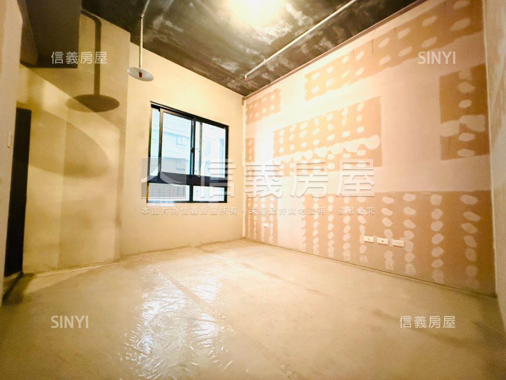 七期獨秀四房雙車位房屋室內格局與周邊環境