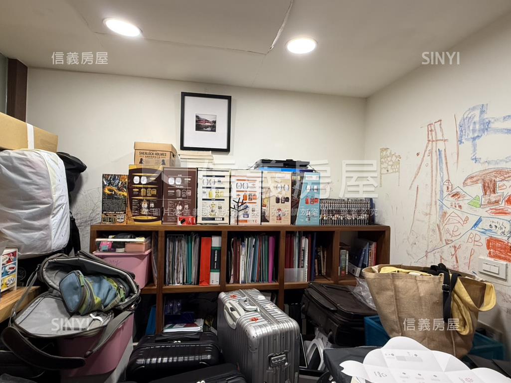 克強邊間美麗的家房屋室內格局與周邊環境