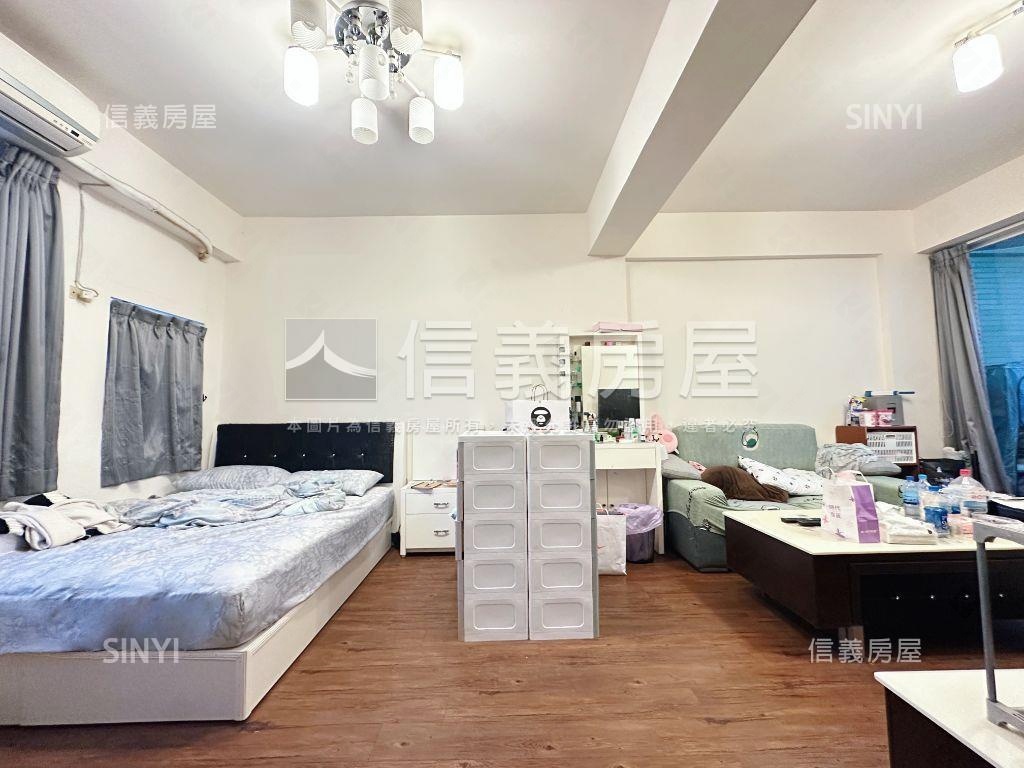 近高大社區型車庫透天房屋室內格局與周邊環境