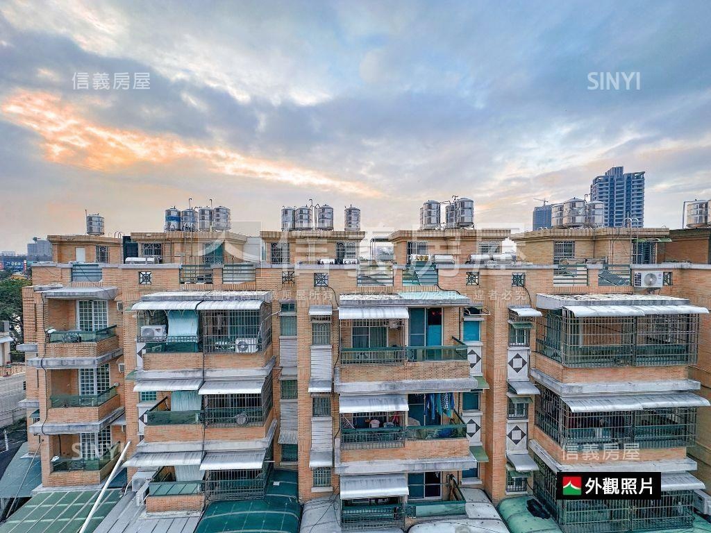 近高大社區型車庫透天房屋室內格局與周邊環境