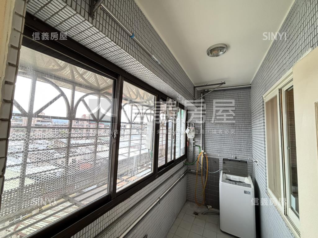 花園高樓帶車位三房房屋室內格局與周邊環境