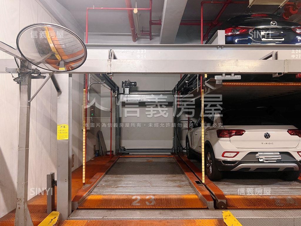 昇陽鵬馳靠牆好出入車位房屋室內格局與周邊環境