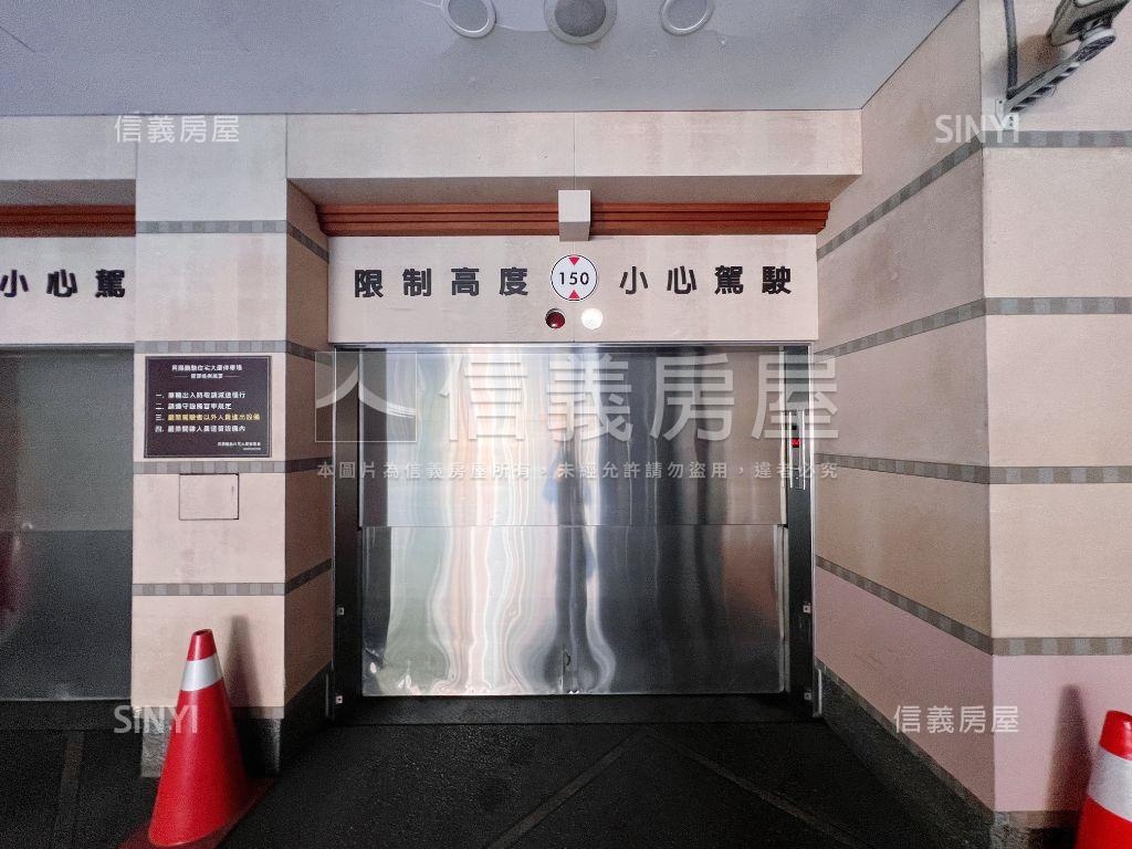 昇陽鵬馳靠牆好出入車位房屋室內格局與周邊環境