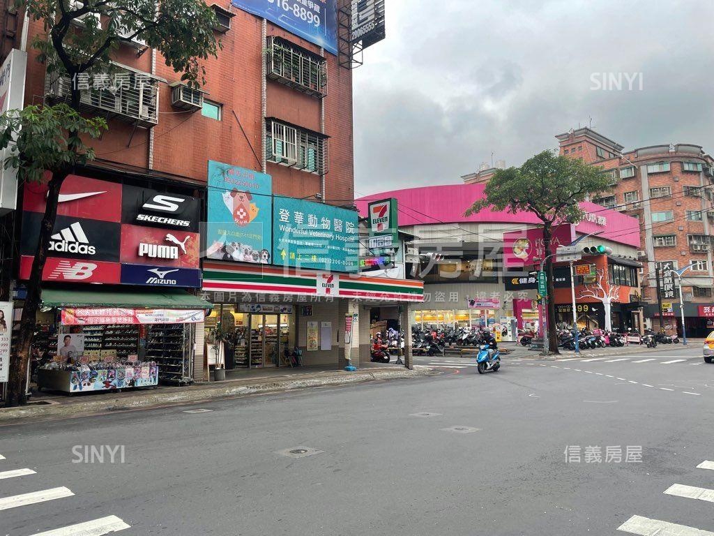 ７－１１樓上２樓收租聖品房屋室內格局與周邊環境