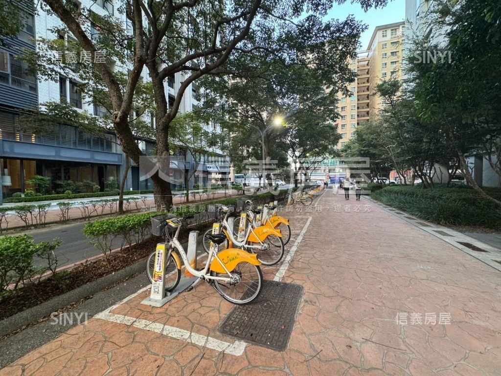 走進富貴公園進駐長耀里房屋室內格局與周邊環境