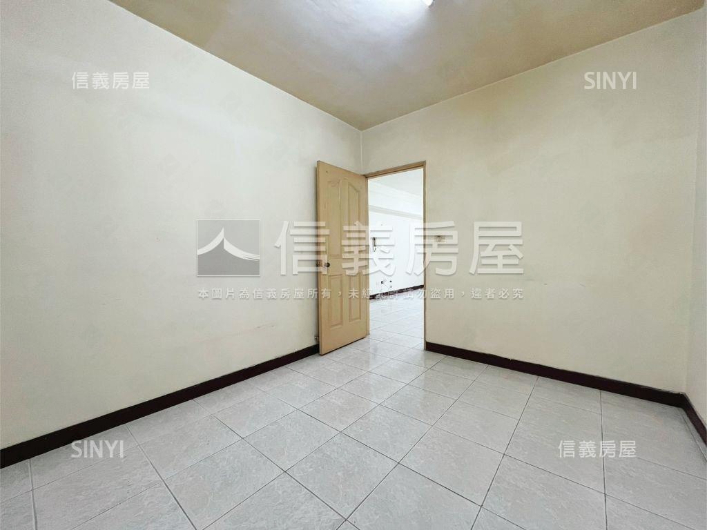 近漢神潭子三房車位視野宅房屋室內格局與周邊環境