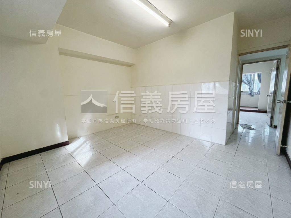 近漢神潭子三房車位視野宅房屋室內格局與周邊環境