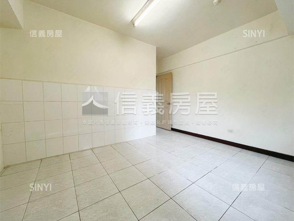 近漢神潭子三房車位視野宅房屋室內格局與周邊環境