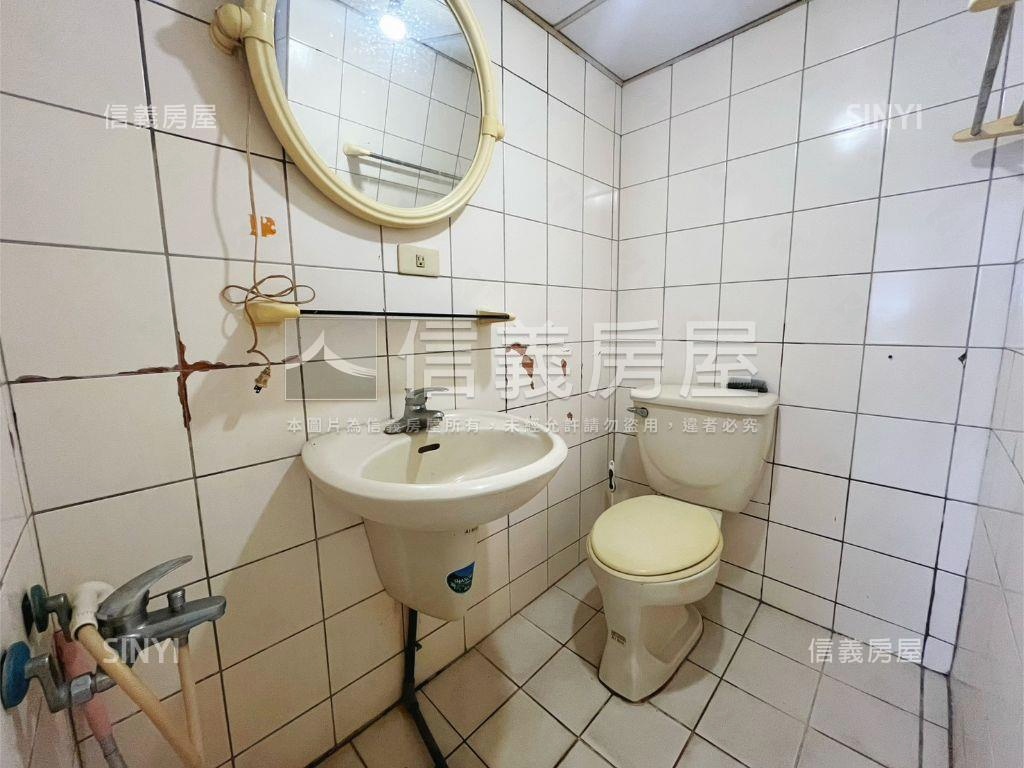 近漢神潭子三房車位視野宅房屋室內格局與周邊環境