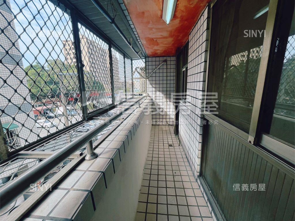 近漢神潭子三房車位視野宅房屋室內格局與周邊環境