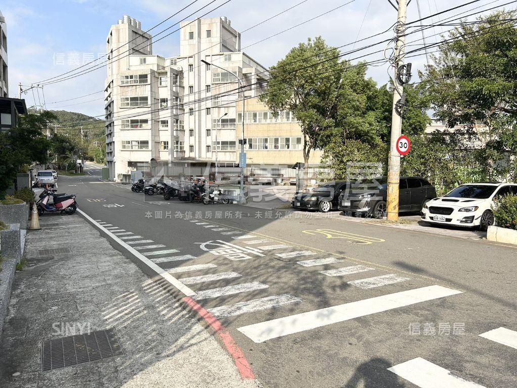 近園區大建坪美透天房屋室內格局與周邊環境