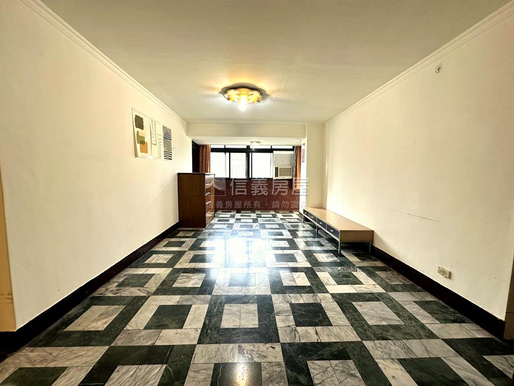 你要的松山路華廈房屋室內格局與周邊環境