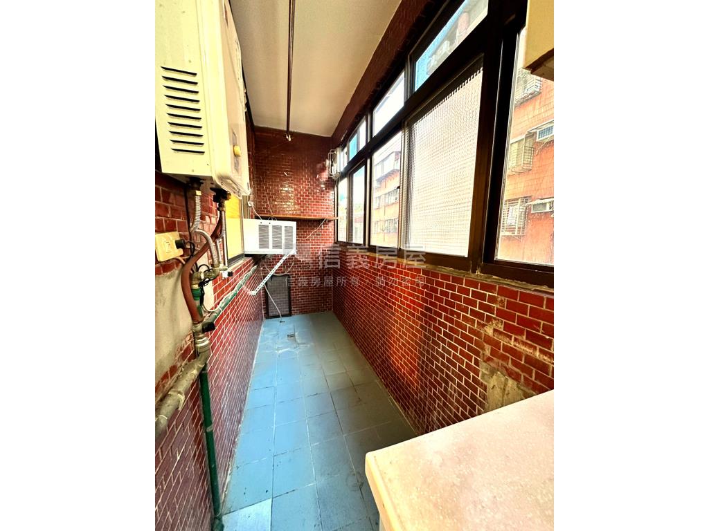 你要的松山路華廈房屋室內格局與周邊環境