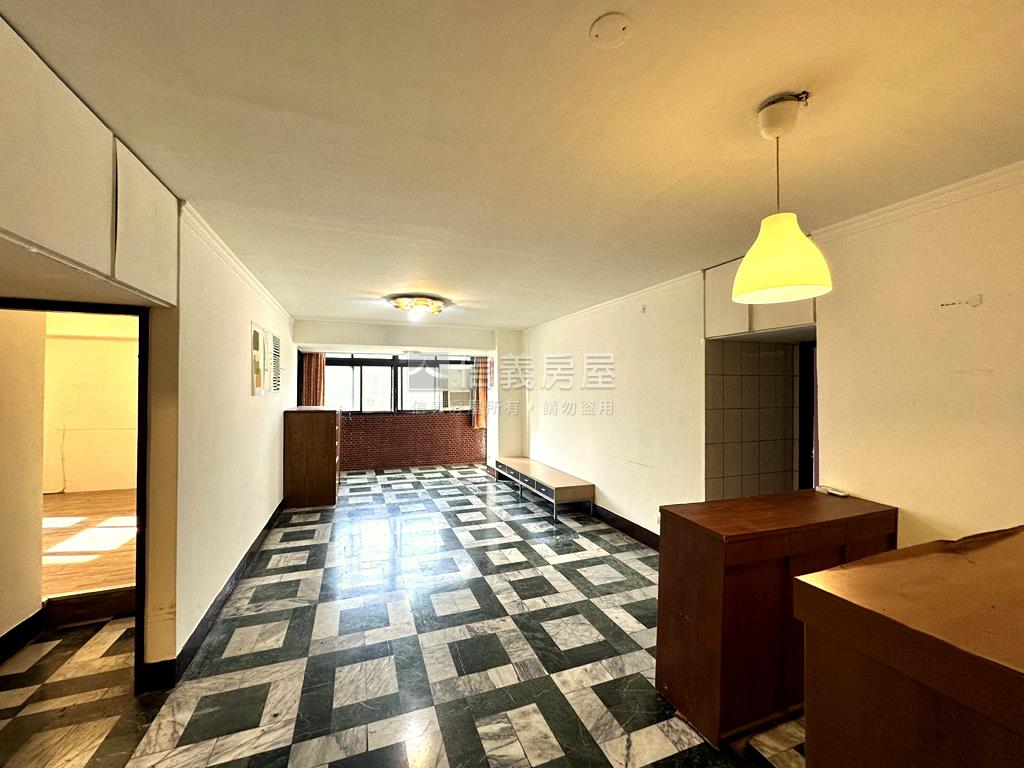 你要的松山路華廈房屋室內格局與周邊環境
