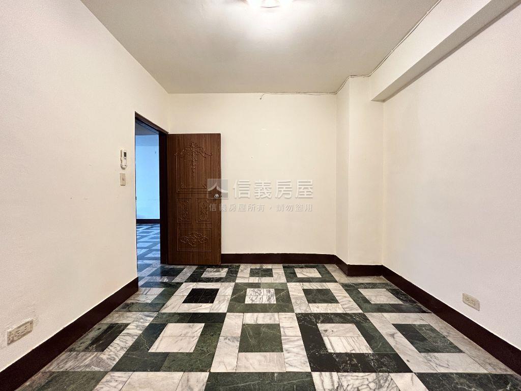 你要的松山路華廈房屋室內格局與周邊環境