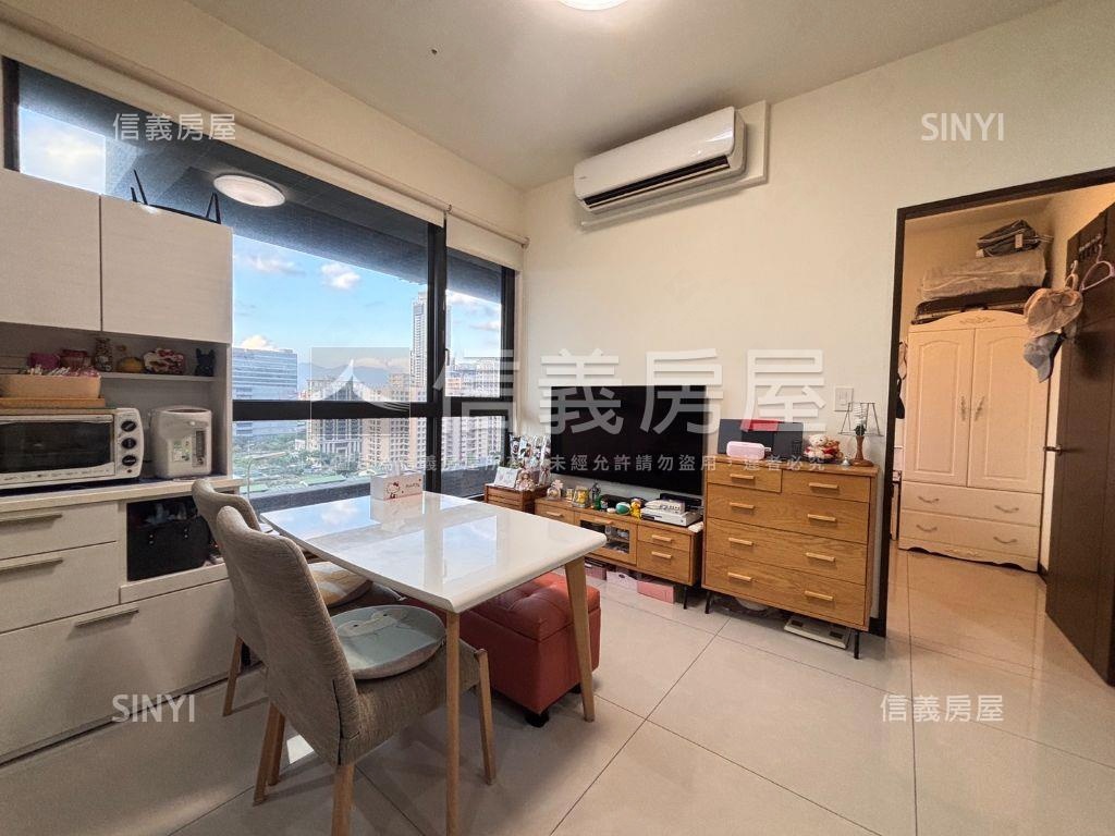 ＮＹ晴間˙景光２房車位房屋室內格局與周邊環境