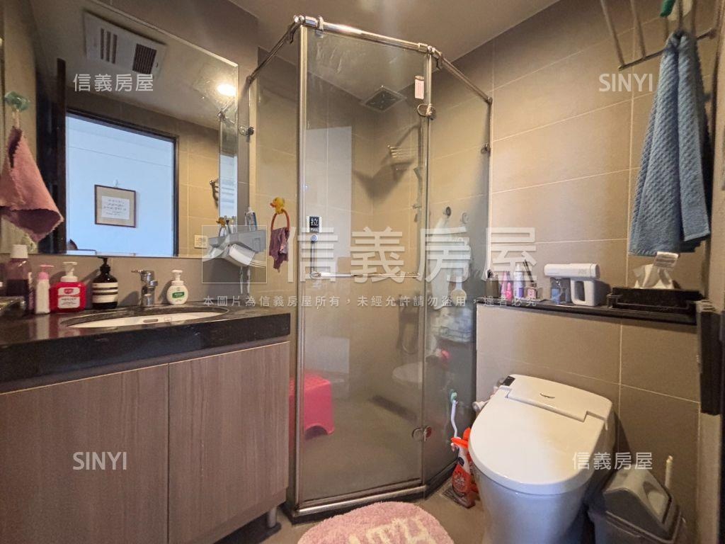 ＮＹ晴間˙景光２房車位房屋室內格局與周邊環境