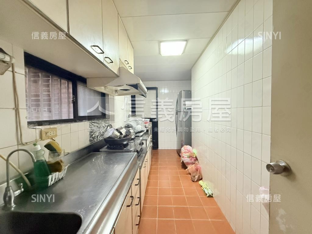 秀峰家園大三房成家美寓房屋室內格局與周邊環境