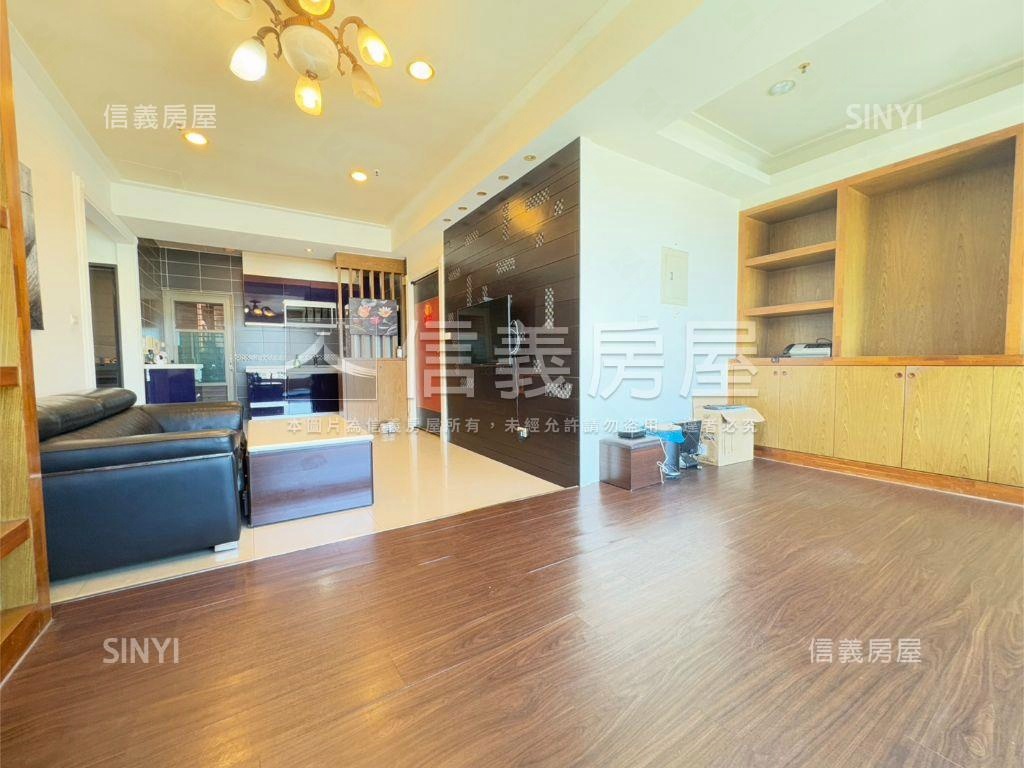 亞都高醫美景三房車位房屋室內格局與周邊環境