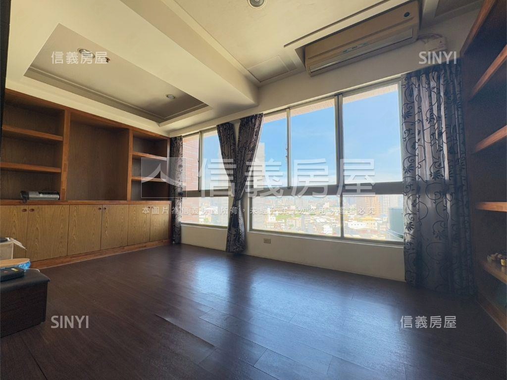 亞都高醫美景三房車位房屋室內格局與周邊環境