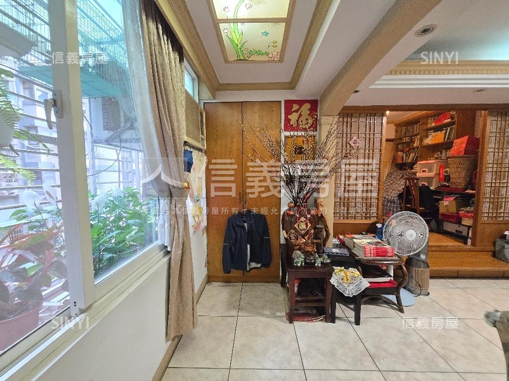 四號公園獨棟華廈房屋室內格局與周邊環境