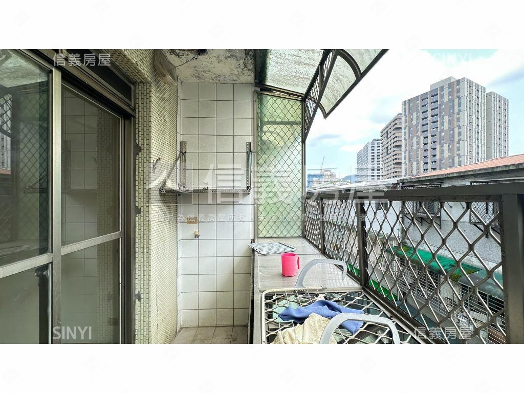 一層一戶四面採光！正！房屋室內格局與周邊環境