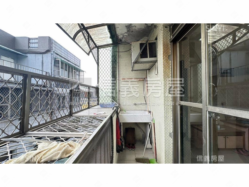 一層一戶四面採光！正！房屋室內格局與周邊環境