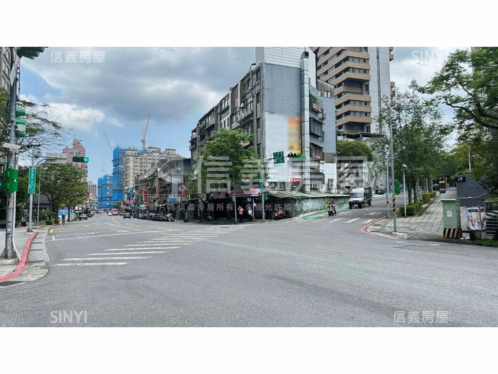 一層一戶四面採光！正！房屋室內格局與周邊環境