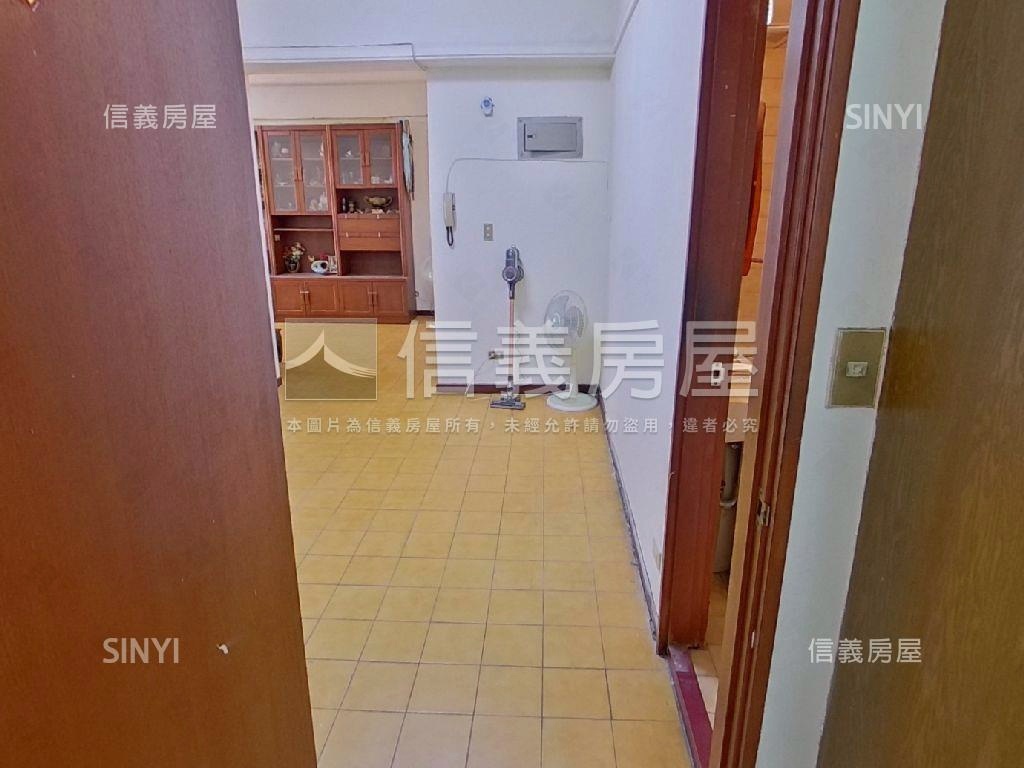 新生金華電梯邊間三房房屋室內格局與周邊環境