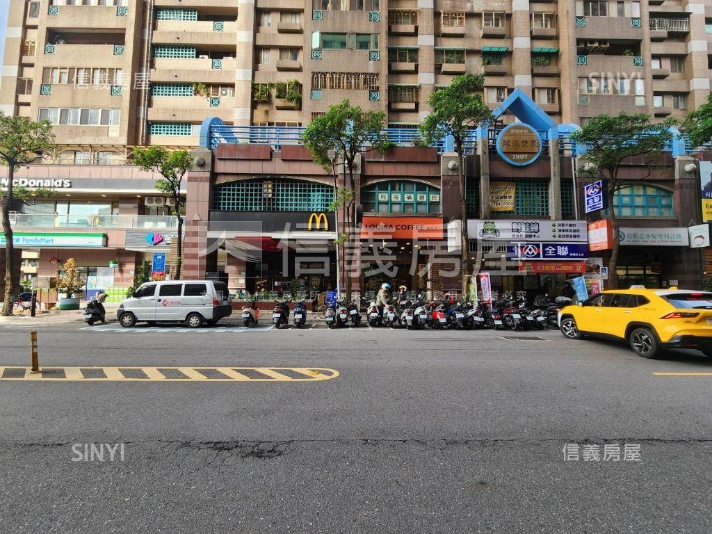 龍鳳雙星二樓商辦店面房屋室內格局與周邊環境