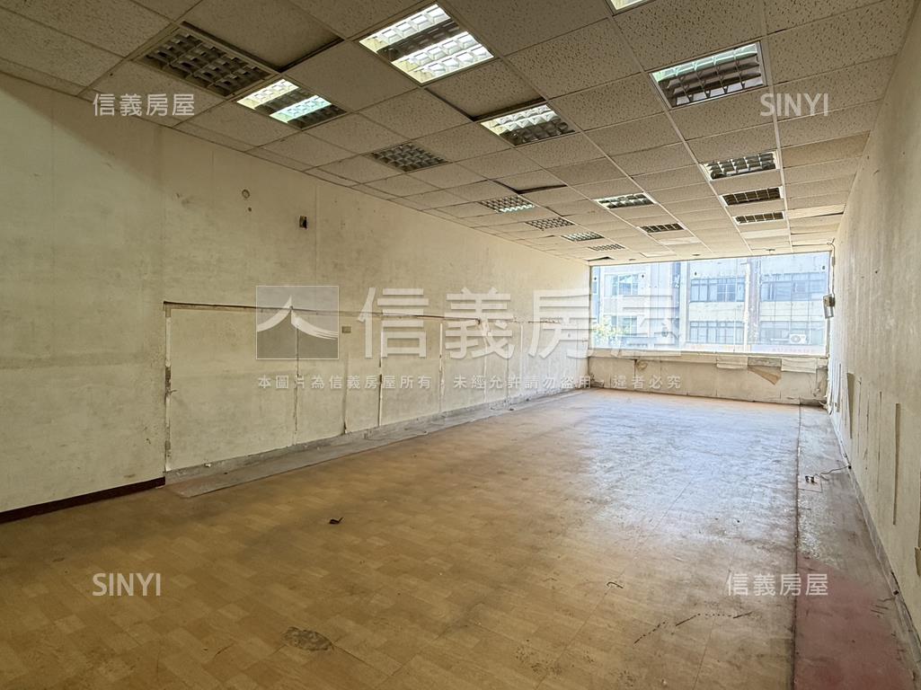 九如正路面寬邊間透店房屋室內格局與周邊環境