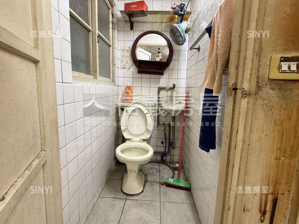 九如正路面寬邊間透店房屋室內格局與周邊環境