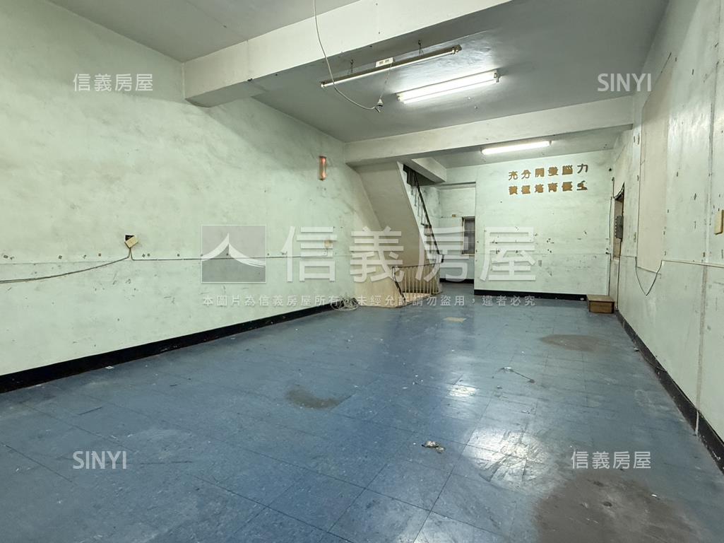 九如正路面寬邊間透店房屋室內格局與周邊環境