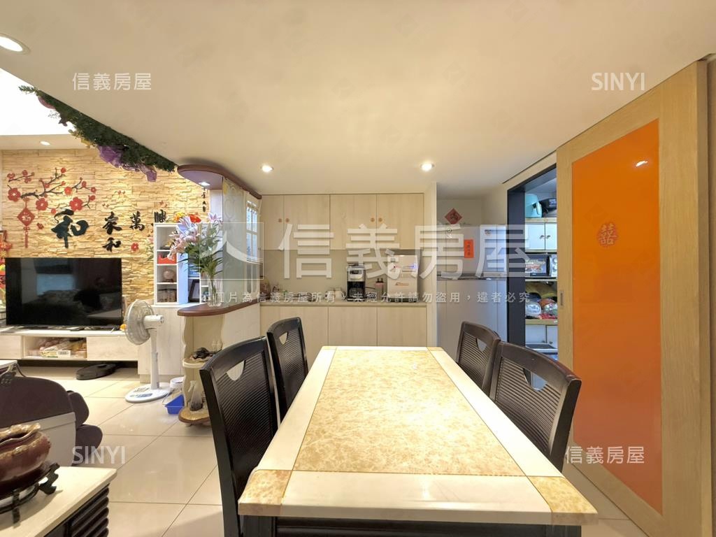 有庭院的房子房屋室內格局與周邊環境