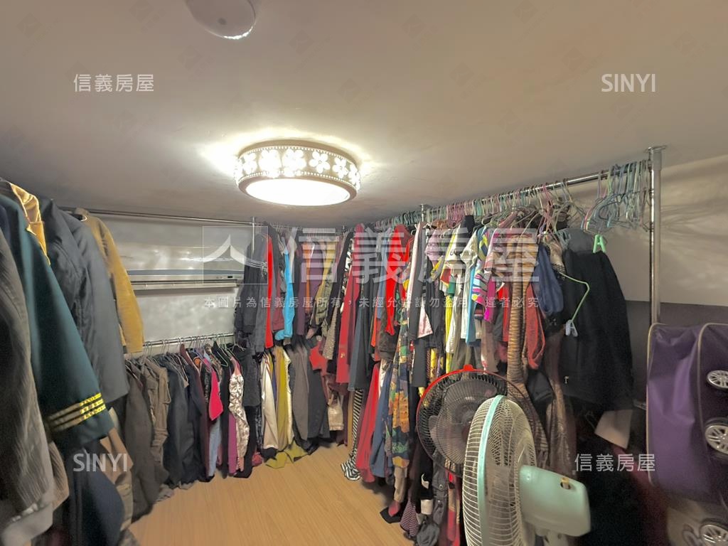 有庭院的房子房屋室內格局與周邊環境