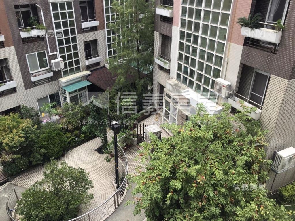 富群街邊間別墅房屋室內格局與周邊環境