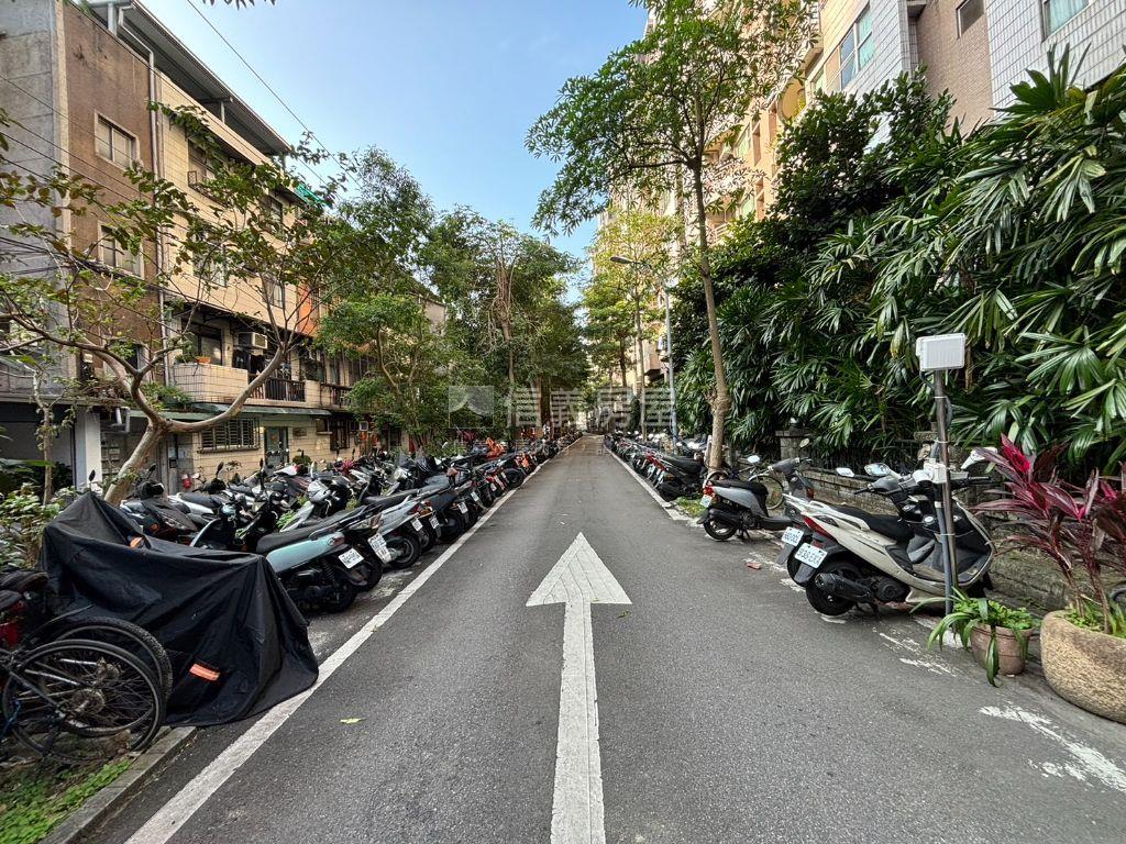 雙和新城｜質感裝潢三房房屋室內格局與周邊環境