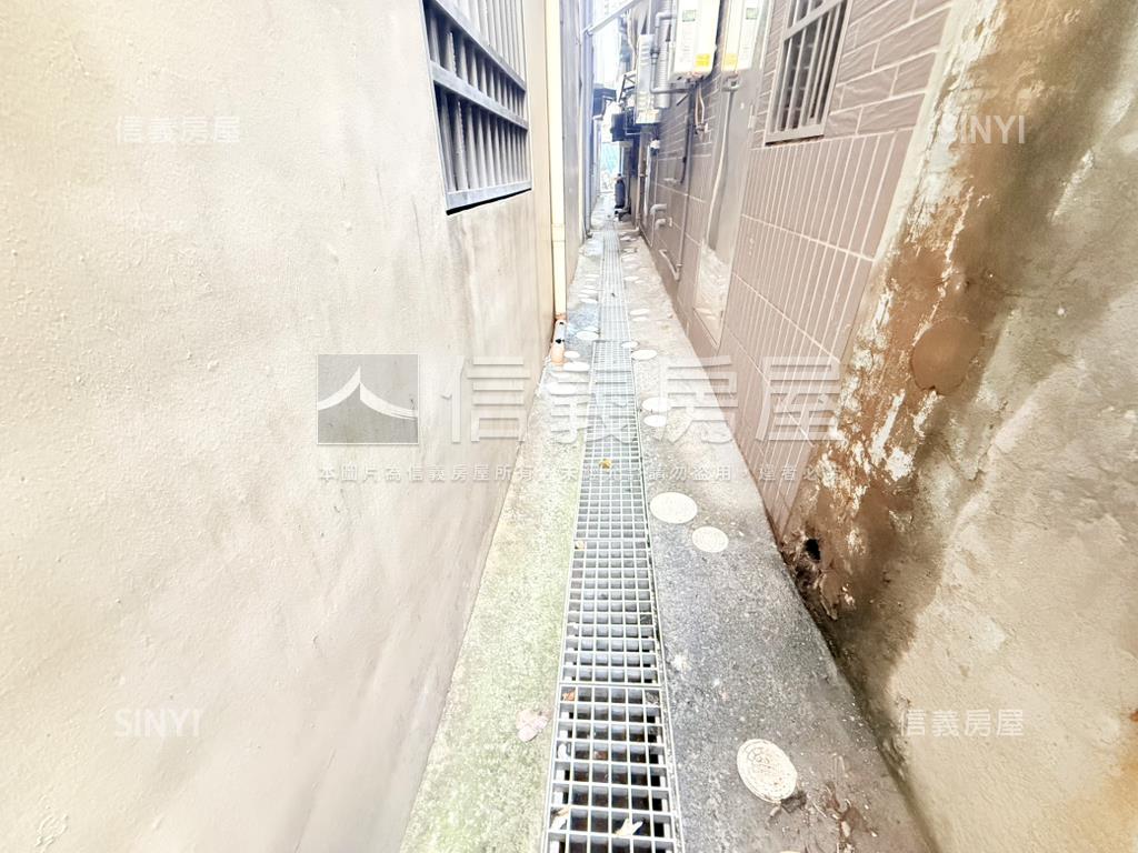 文化中心低總騎樓透天房屋室內格局與周邊環境