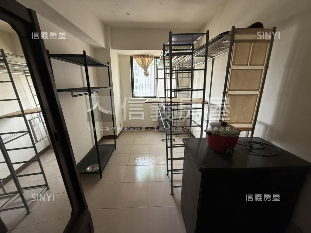 近文化中心高樓成家學區宅房屋室內格局與周邊環境