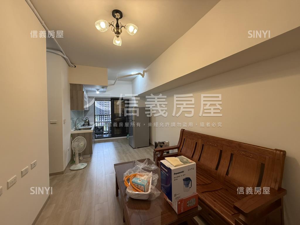雙橡園３房車位房屋室內格局與周邊環境