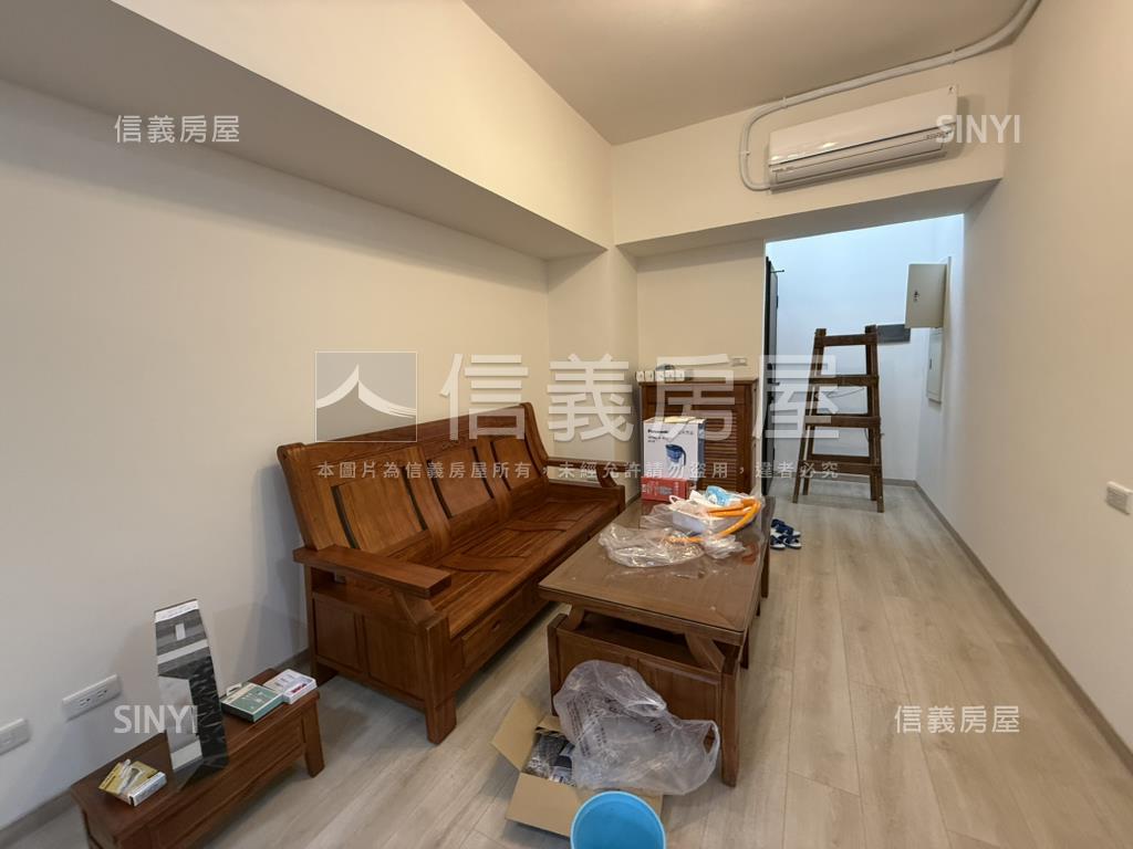 雙橡園３房車位房屋室內格局與周邊環境