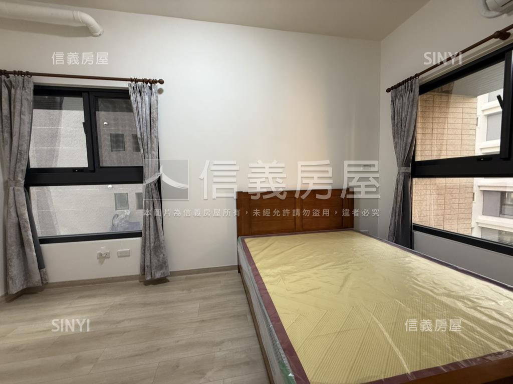 雙橡園３房車位房屋室內格局與周邊環境