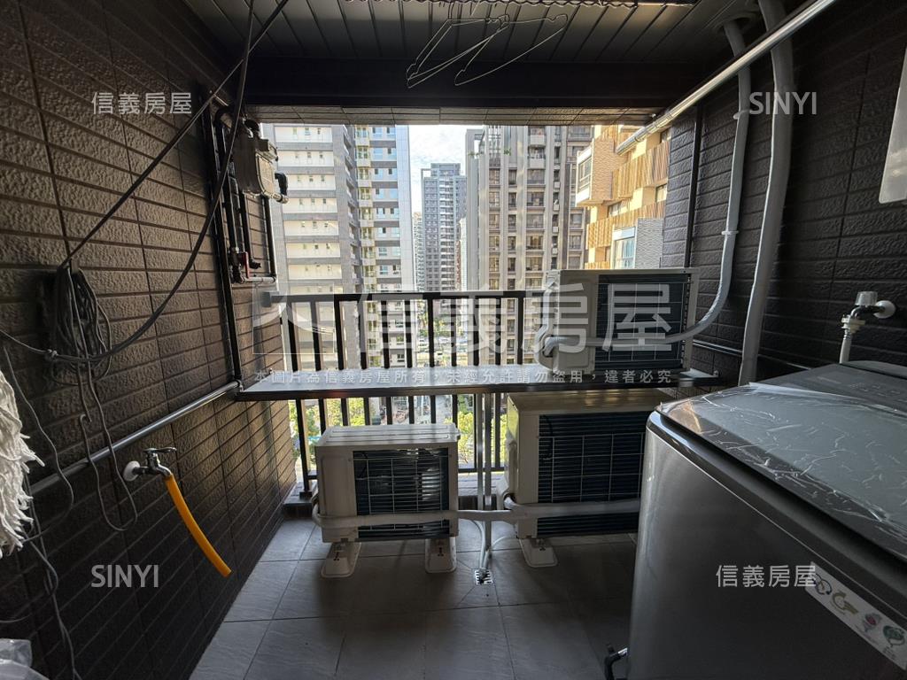 雙橡園３房車位房屋室內格局與周邊環境