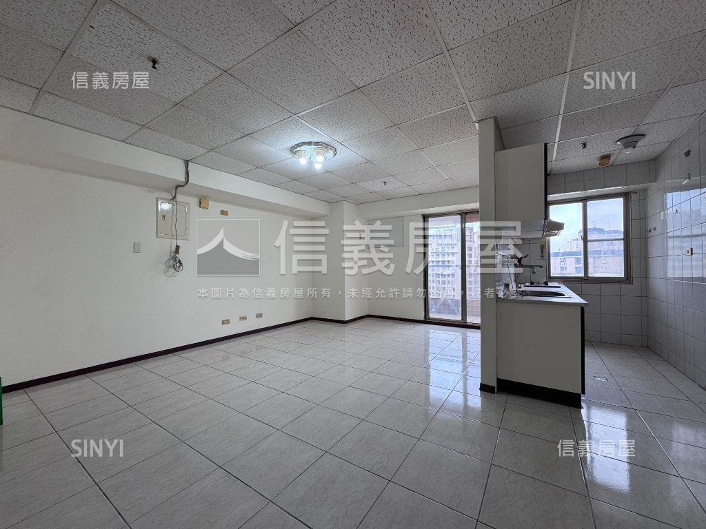 城市經典美麗視野２房車位房屋室內格局與周邊環境