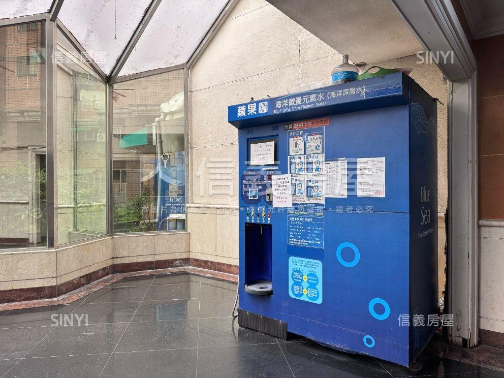 城市經典美麗視野２房車位房屋室內格局與周邊環境